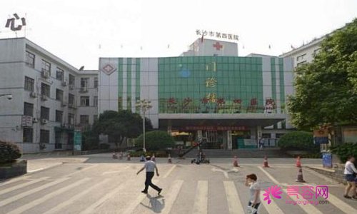 长沙市第四医院眼科电话，内附科室介绍+近视眼手术案例